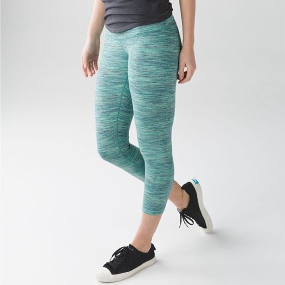 Lululemon Wunder Under Crop LeggingsSpace Dye Camo size 6 - Picture 8 of 8